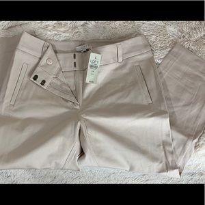 Loft - Julie Capri Pants Size 2P NWT Khaki / Beige